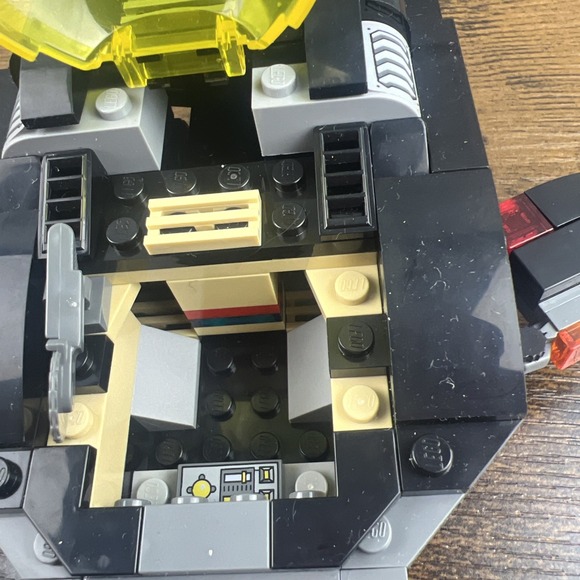 Lego Batman Mobile 76160: With Batman Minifigure - Picture 7 of 16